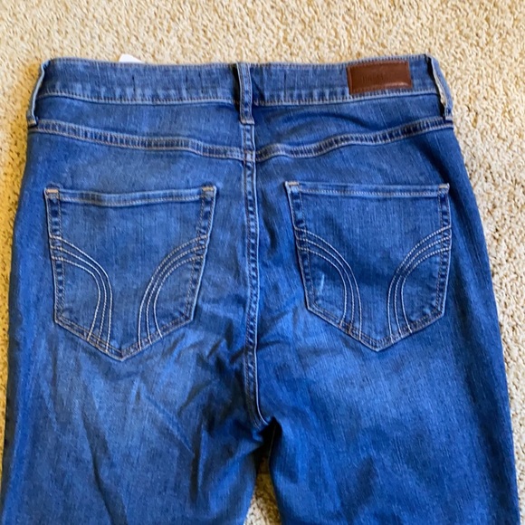 HOLLISTER juniors/women size 11R ULTRA HIGH RISE SUPER SKINNY JEANS. Rips/holes - Picture 11 of 15